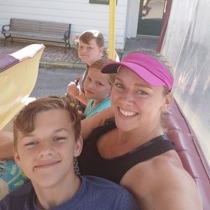 Meet your Posher, Danielle